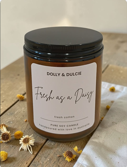 Fresh as a Daisy candle
