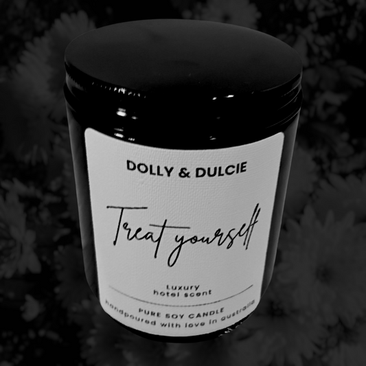 Treat yourself Candle