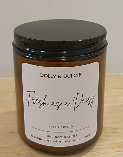 Fresh as a Daisy candle